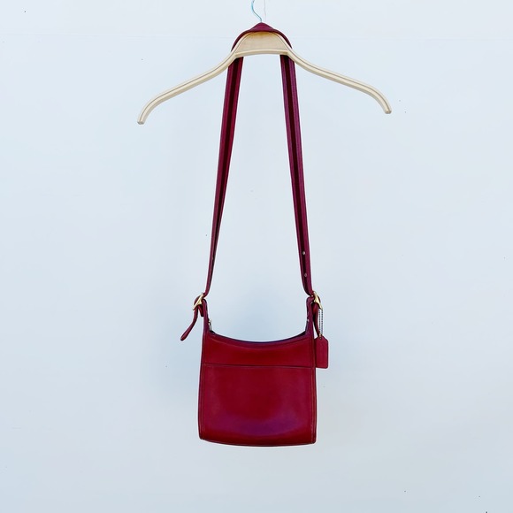 Coach Handbags - Vintage Coach 9997 Parricia Legacy Red Crossbody Shoulder Bag Purse 90s Y2K Lily
